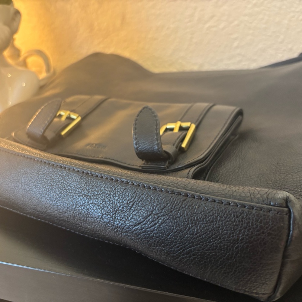 🔑 Fossil Black Leather Hobo Bag with Gold Buckles - Picture 7 of 8